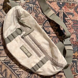 Gymshark Light Gray Belt Bag